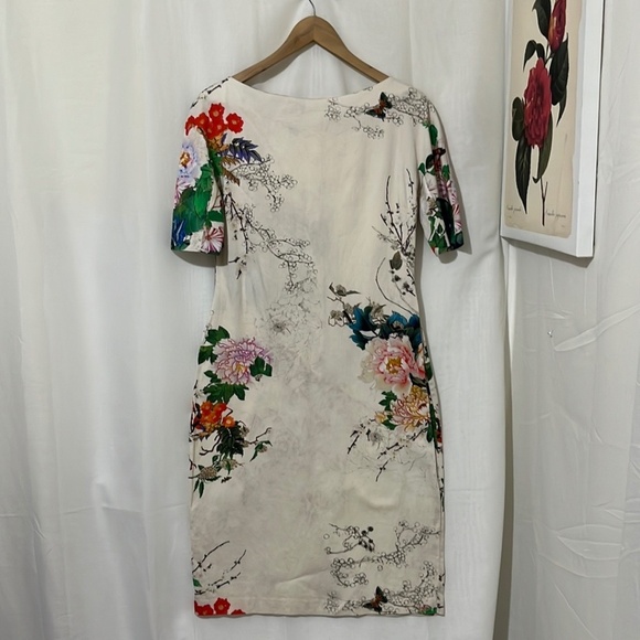 Zara Dresses & Skirts - Zara Cream Floral Short Sleeve Dress a177